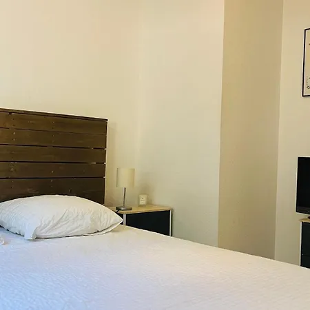 Le Domaine Rousse Apartment *